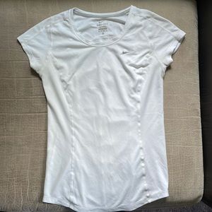 NIKE Running Women’s Dri-Fit Shirt Size XS